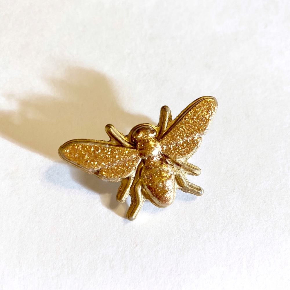 Honeybee Pin Gold Glittered Acrylic Resin - Picture 2 of 4